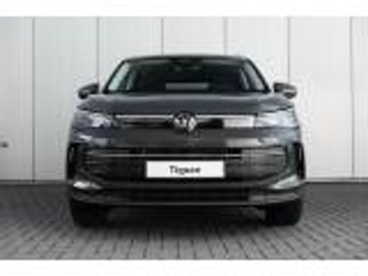 Volkswagen Tiguan Life Edition | 'App-Connect' draadloze smartphone integratie | Afstandscontrolesysteem (Front Ass... ActivLease financial lease