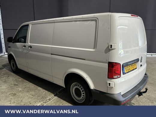 Volkswagen Transporter 2.0 TDI 150pk L2H1 Euro6 Airco | 2500kg Trekhaak | 2x Zijdeur | Camera | Bijrijdersbank | Navigat... ActivLease financial lease