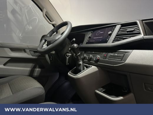 Volkswagen Transporter 2.0 TDI 150pk L2H1 Euro6 Airco | 2500kg Trekhaak | 2x Zijdeur | Camera | Bijrijdersbank | Navigat... ActivLease financial lease
