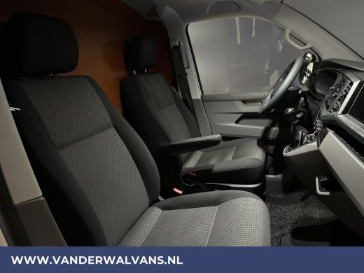 Volkswagen Transporter 2.0 TDI L2H1 Euro6 Airco | Apple Carplay | Cruisecontrol | Camera | Trekhaak Android auto, Parkee... ActivLease financial lease