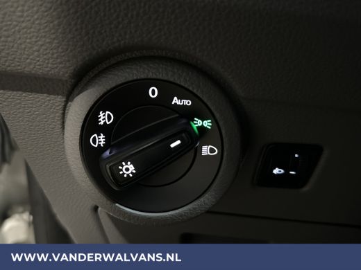 Volkswagen Transporter 2.0 TDI L2H1 Euro6 Airco | Apple Carplay | Cruisecontrol | Camera | Trekhaak Android auto, Parkee... ActivLease financial lease