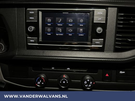 Volkswagen Transporter 2.0 TDI L2H1 Euro6 Airco | Apple Carplay | Cruisecontrol | Camera | Trekhaak Android auto, Parkee... ActivLease financial lease