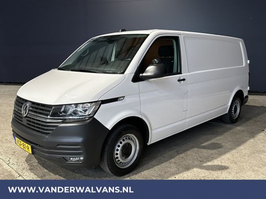 Volkswagen Transporter 2.0 TDI L2H1 Euro6 Airco | Apple Carplay | Cruisecontrol | Camera | Trekhaak Android auto, Parkee... ActivLease financial lease