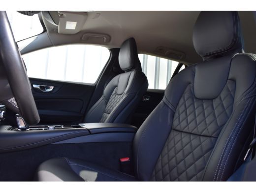Volvo  V60 2.0 T6 Recharge AWD R-Design | UNIEK - NieuwLeder! | LageKM! | Trekhaak | Adap. Cruise | Stoel/St... ActivLease financial lease