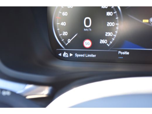 Volvo  V60 2.0 T6 Recharge AWD R-Design | UNIEK - NieuwLeder! | LageKM! | Trekhaak | Adap. Cruise | Stoel/St... ActivLease financial lease