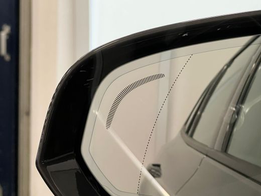 Volvo  V60 B3 Essential Edition | Achterbank verwarmd | Achteruitrijcamera | Cruise control adaptief met Sto... ActivLease financial lease