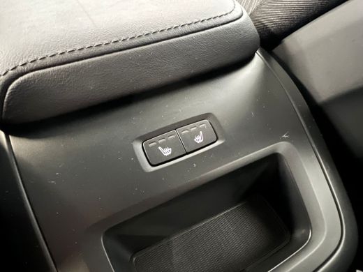 Volvo  V60 B3 Essential Edition | Achterbank verwarmd | Achteruitrijcamera | Cruise control adaptief met Sto... ActivLease financial lease