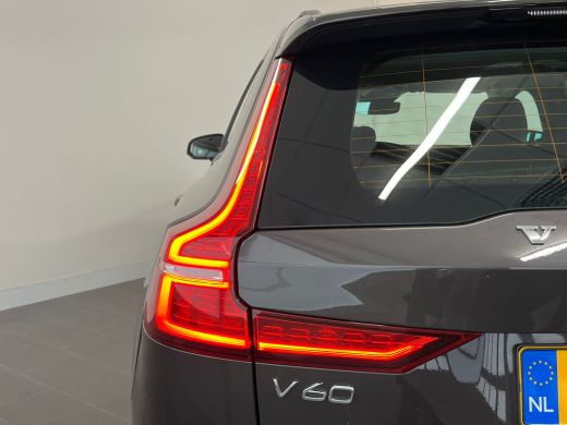 Volvo  V60 B3 Essential Edition | Achterbank verwarmd | Achteruitrijcamera | Cruise control adaptief met Sto... ActivLease financial lease