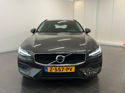 Volvo  V60 B3 Essential Edition | Achterbank verwarmd | Achteruitrijcamera | Cruise control adaptief met Sto... ActivLease financial lease