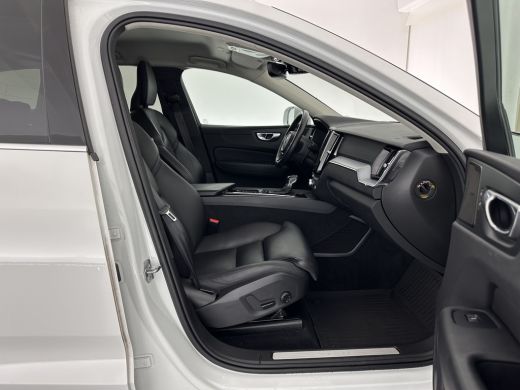 Volvo  XC60 2.0 D4 Momentum Pro (INCL-BTW) Aut.*LUXURY-LEATHER | HARMAN/KARDON-AUDIO | HEATED-SPORTSEATS | NA... ActivLease financial lease