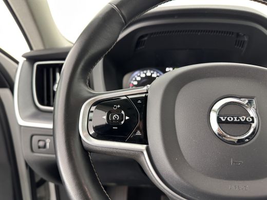 Volvo  XC60 2.0 D4 Momentum Pro (INCL-BTW) Aut.*LUXURY-LEATHER | HARMAN/KARDON-AUDIO | HEATED-SPORTSEATS | NA... ActivLease financial lease