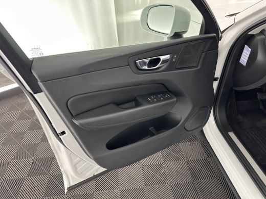 Volvo  XC60 2.0 D4 Momentum Pro (INCL-BTW) Aut.*LUXURY-LEATHER | HARMAN/KARDON-AUDIO | HEATED-SPORTSEATS | NA... ActivLease financial lease