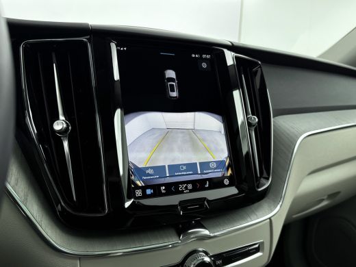 Volvo  XC60 2.0 T6 Plug-in hybrid AWD Plus Bright | Trekhaak | Panoramadak | 21 inch LM | PDC V+A + Camara | ... ActivLease financial lease