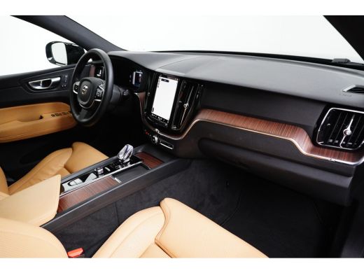 Volvo  XC60 T6 355PK Plus Bright | 360° | Massage | Ventilatie | Panoramadak | Luchtvering | Trekhaak | Memory ActivLease financial lease