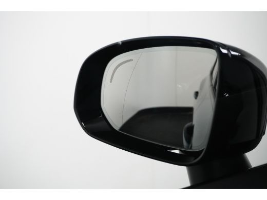 Volvo  XC60 T6 355PK Plus Bright | 360° | Massage | Ventilatie | Panoramadak | Luchtvering | Trekhaak | Memory ActivLease financial lease