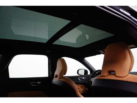 Volvo  XC60 T6 355PK Plus Bright | 360° | Massage | Ventilatie | Panoramadak | Luchtvering | Trekhaak | Memory ActivLease financial lease