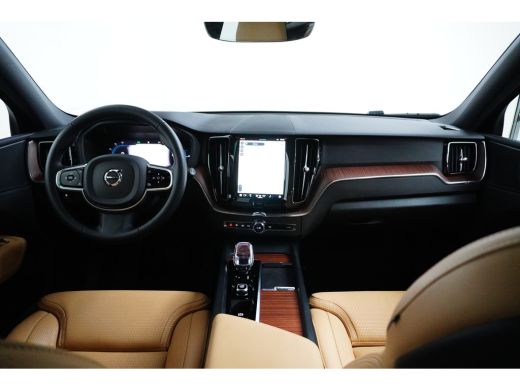 Volvo  XC60 T6 355PK Plus Bright | 360° | Massage | Ventilatie | Panoramadak | Luchtvering | Trekhaak | Memory ActivLease financial lease