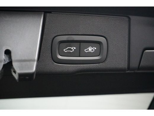 Volvo  XC60 T6 Plug-in hybrid AWD Plus Dark | 360 graden camera | Achterbank verwarmd | Apple Carplay/Android... ActivLease financial lease