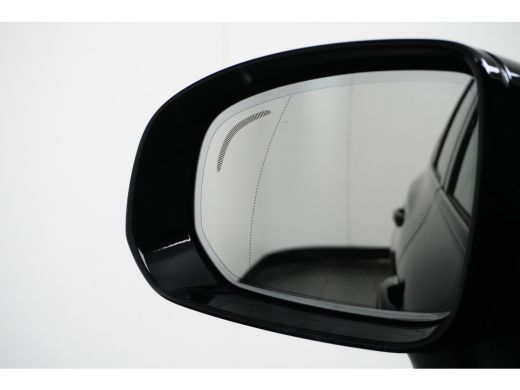 Volvo  XC60 T6 Plug-in hybrid AWD Plus Dark | 360 graden camera | Achterbank verwarmd | Apple Carplay/Android... ActivLease financial lease