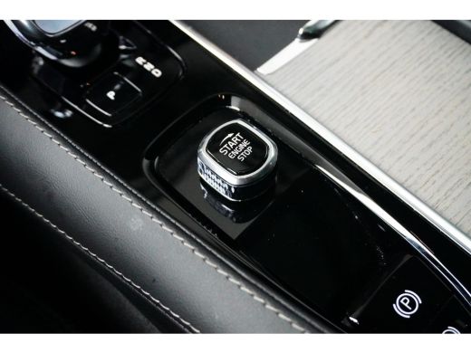 Volvo  XC90 2.0 T8 Plug-in hybrid AWD Ultra Dark | Comfortstoel(en) | Cruise control adaptief met Stop&Go en ... ActivLease financial lease