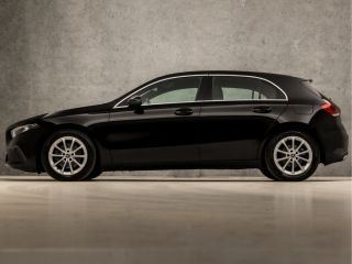 Mercedes-Benz A-Klasse 200 Sport 164Pk Automaat (GROOT NAVI, CAMERA, LEDER, STOELVERWARMING, SPORTSTOELEN, CRUISE, PARKE...