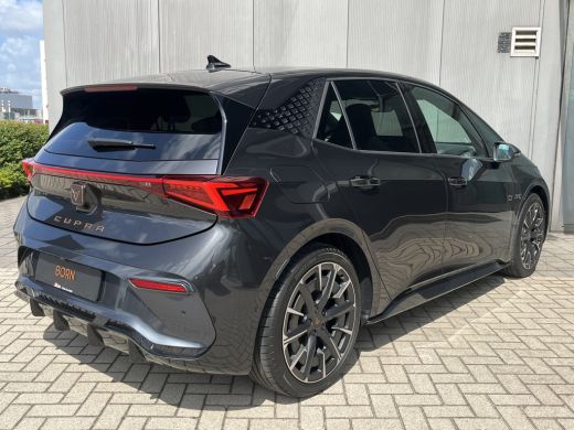 CUPRA Born Performance Elektromotor 170 kW / 230 pk Hatchback Elektrische aandrijving ActivLease financial lease