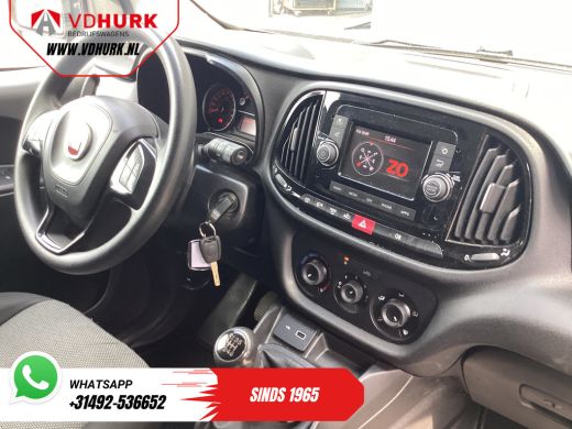 Fiat Doblò 1.6 MJ 105 pk 3Pers./ Airco/ Cruise/ Navi/ Trekhaak ActivLease financial lease