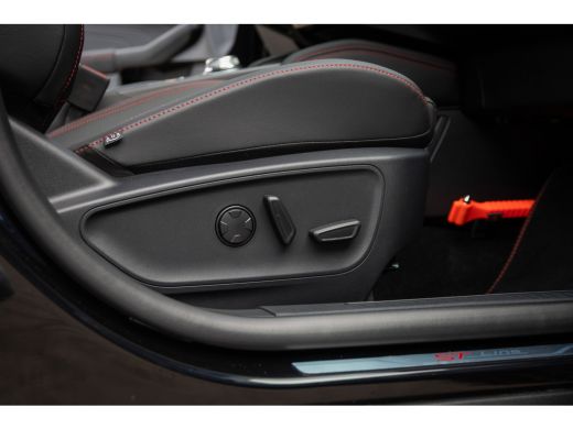 Ford Kuga 2.5 PHEV ST-Line X | Trekhaak uitklapbaar | AGR-stoelen met geheugen | Elektrisch panorama-dak | ... ActivLease financial lease