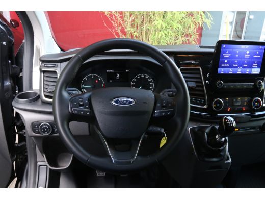 Ford Transit Custom 320 L2H1 170pk Sport Navi | Trekhaak | Vloer + wandbekleding | Cruise | Apple Carplay | 17'' ActivLease financial lease