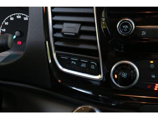 Ford Transit Custom 320 L2H1 170pk Sport Navi | Trekhaak | Vloer + wandbekleding | Cruise | Apple Carplay | 17'' ActivLease financial lease