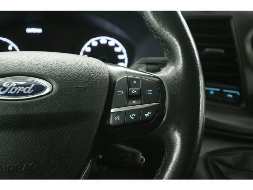 Ford Transit Custom 300 2.0 TDCI L2H1 Airco Camera Carplay Cruise LED Navi PDC 3 Persoons Trekhaak ActivLease financial lease