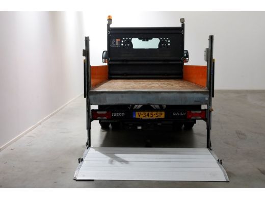 Iveco Daily 35C14 136pk Euro6 Open Laadbak met laadklep en trekhaak 3500kg 10-2018 ActivLease financial lease
