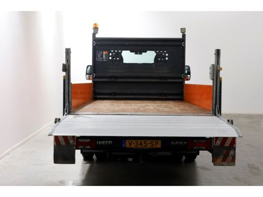 Iveco Daily 35C14 136pk Euro6 Open Laadbak met laadklep en trekhaak 3500kg 10-2018 ActivLease financial lease
