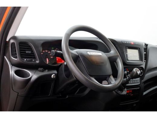 Iveco Daily 35C14 136pk Euro6 Open Laadbak met laadklep en trekhaak 3500kg 10-2018 ActivLease financial lease