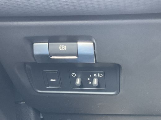 Land Rover Range Rover Evoque 2.0 P200 AWD Leder Meridian Carplay Cam Elek.Klep NL-Auto! ActivLease financial lease