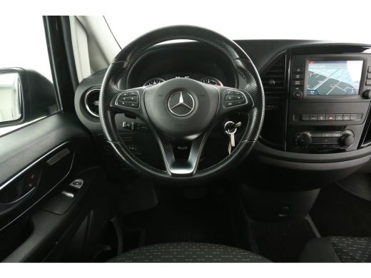 Mercedes-Benz Vito 114 CDI Lang Automaat Airco Cruise Carplay Camera Navigatie 3 Persoons 18"LMV Trekhaak ActivLease financial lease