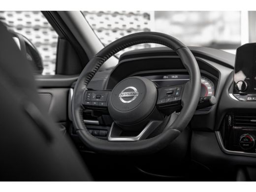 Nissan QASHQAI 1.3 MHEV Xtronic Premiere Edition | Rondomzicht camera | Carplay | Panoramadak ActivLease financial lease