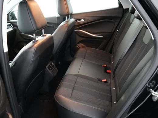 Opel Grandland 1.6 Turbo Hybrid Level 4 ActivLease financial lease