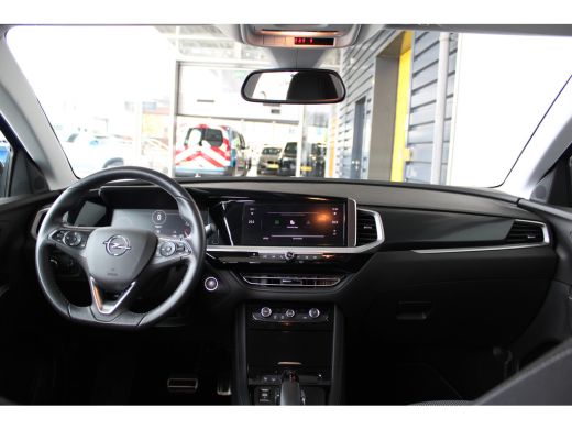 Opel Grandland X 1.2 Turbo Ultimate | Dodehoek detectie | Electronic climate controle | Grootlichtassistent ActivLease financial lease