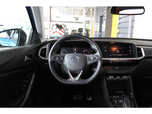Opel Grandland X 1.2 Turbo Ultimate | Dodehoek detectie | Electronic climate controle | Grootlichtassistent ActivLease financial lease