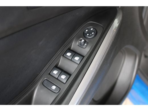 Opel Grandland X 1.2 Turbo Ultimate | Dodehoek detectie | Electronic climate controle | Grootlichtassistent ActivLease financial lease