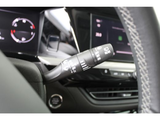 Opel Grandland X 1.2 Turbo Ultimate | Dodehoek detectie | Electronic climate controle | Grootlichtassistent ActivLease financial lease