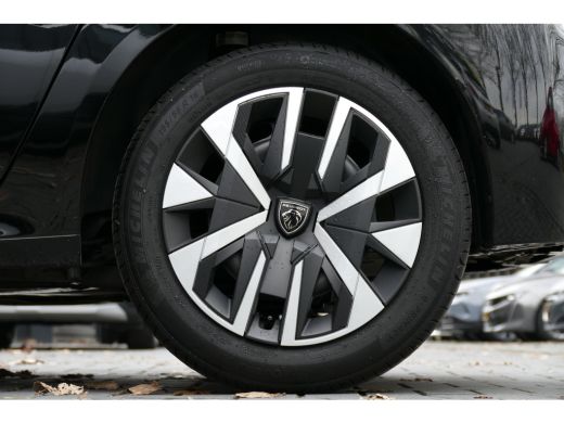 Peugeot 208 1.2 PURETECH 75PK STYLE / NAVI / AIRCO / LED / PDC / BLUETOOTH / CRUISECONTROL / 1E EIGENAAR / SC... ActivLease financial lease