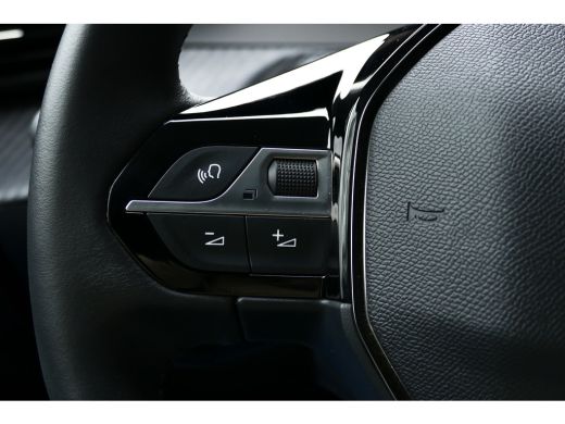 Peugeot 208 1.2 PURETECH 75PK STYLE / NAVI / AIRCO / LED / PDC / BLUETOOTH / CRUISECONTROL / 1E EIGENAAR / SC... ActivLease financial lease