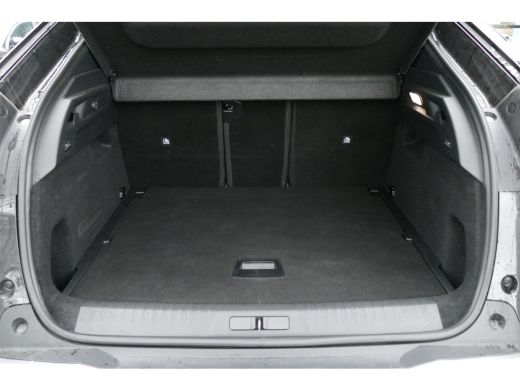 Peugeot 3008 1.2 HYBRID 136PK GT AUTOMAAT / NAVI / LED / CLIMA / PDC / 19"LMV / 360 CAMERA / KEYLESS / ADAPT. ... ActivLease financial lease