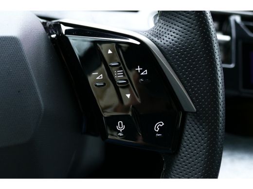 Peugeot 3008 1.2 HYBRID 136PK GT AUTOMAAT / NAVI / LED / CLIMA / PDC / 19"LMV / 360 CAMERA / KEYLESS / ADAPT. ... ActivLease financial lease