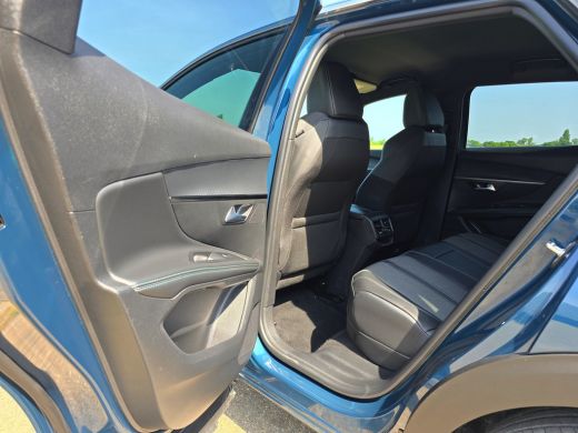 Peugeot 3008 1.6 plug-in Hybrid 180 Allure - 180 Pk - Euro 6 - Navi - ParkeerCamera ActivLease financial lease