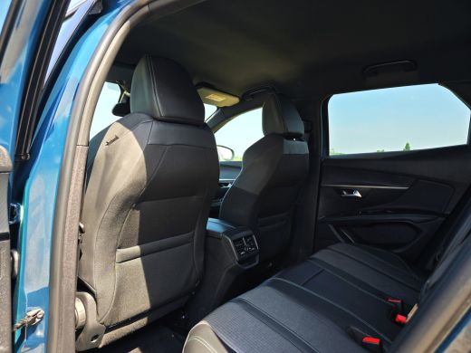 Peugeot 3008 1.6 plug-in Hybrid 180 Allure - 180 Pk - Euro 6 - Navi - ParkeerCamera ActivLease financial lease