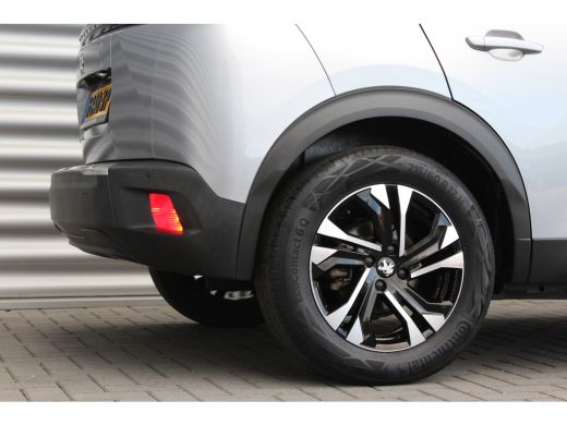 Peugeot e-2008 EV 136PK ALLURE PACK AUTOMAAT / NAVI / LEDER / CLIMA / LED / PDC / 17" LMV / CAMERA / KEYLESS  / ... ActivLease financial lease