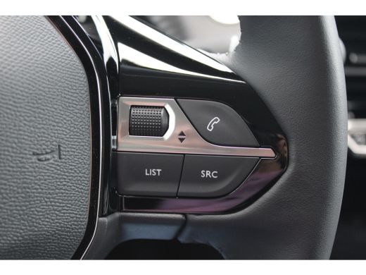 Peugeot e-2008 EV 136PK ALLURE PACK AUTOMAAT / NAVI / LEDER / CLIMA / LED / PDC / 17" LMV / CAMERA / KEYLESS  / ... ActivLease financial lease